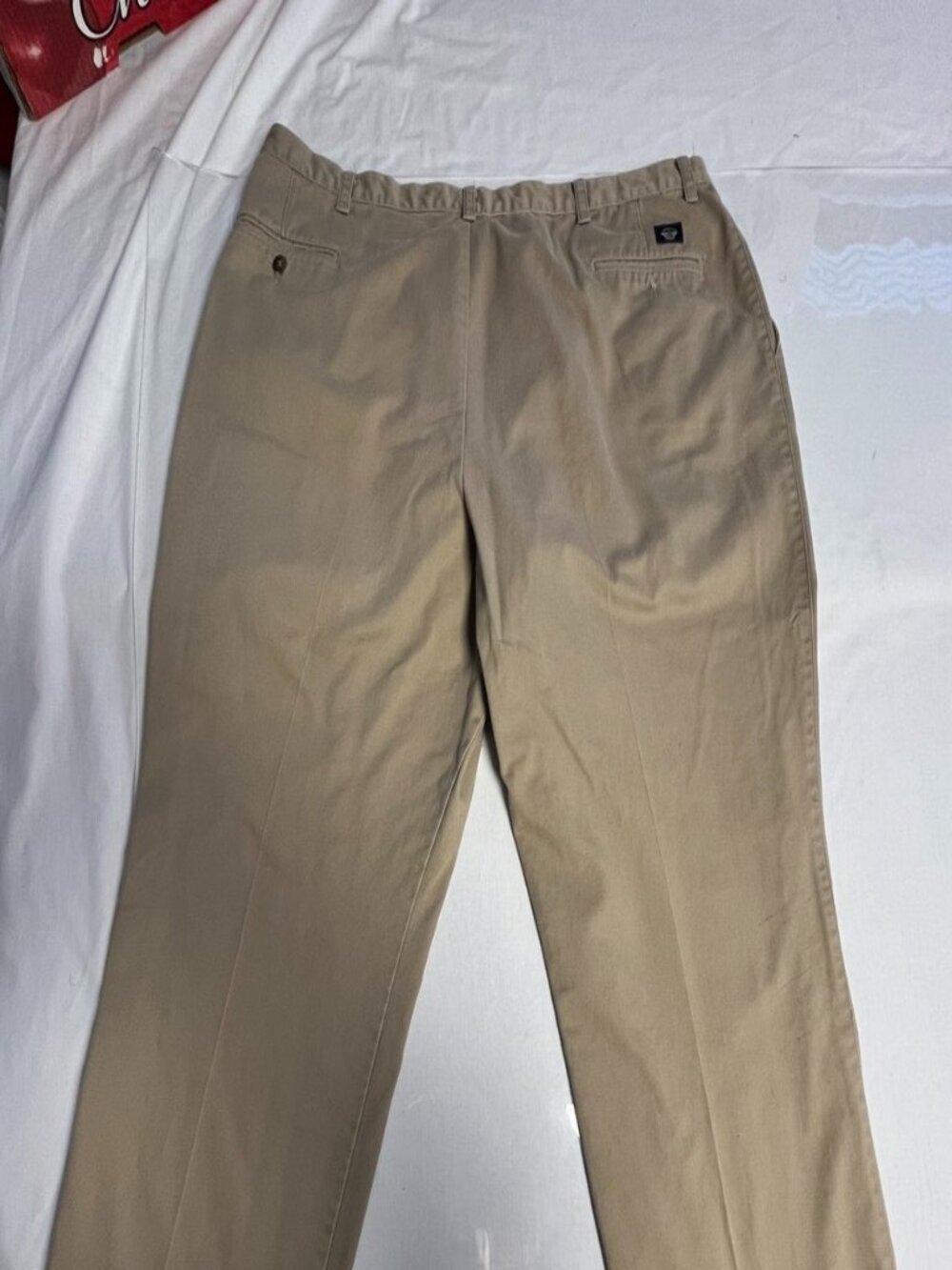 Dockers Original Pleated Classic Khaki Pants Beige Men’s 44x30 100% Cotton - Picture 3 of 9
